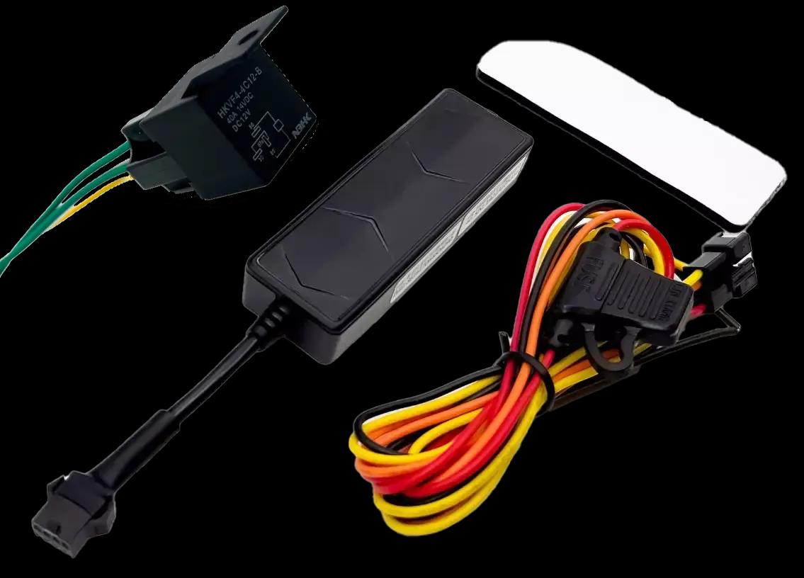 Traceur GPS sans fil WireTrack accompagné de ses composants
